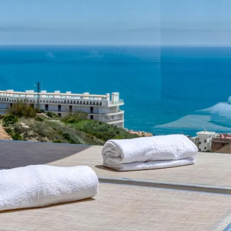 Apartment Luxurious With Pool And Gym El Higueron By Costarentals - Ref 149